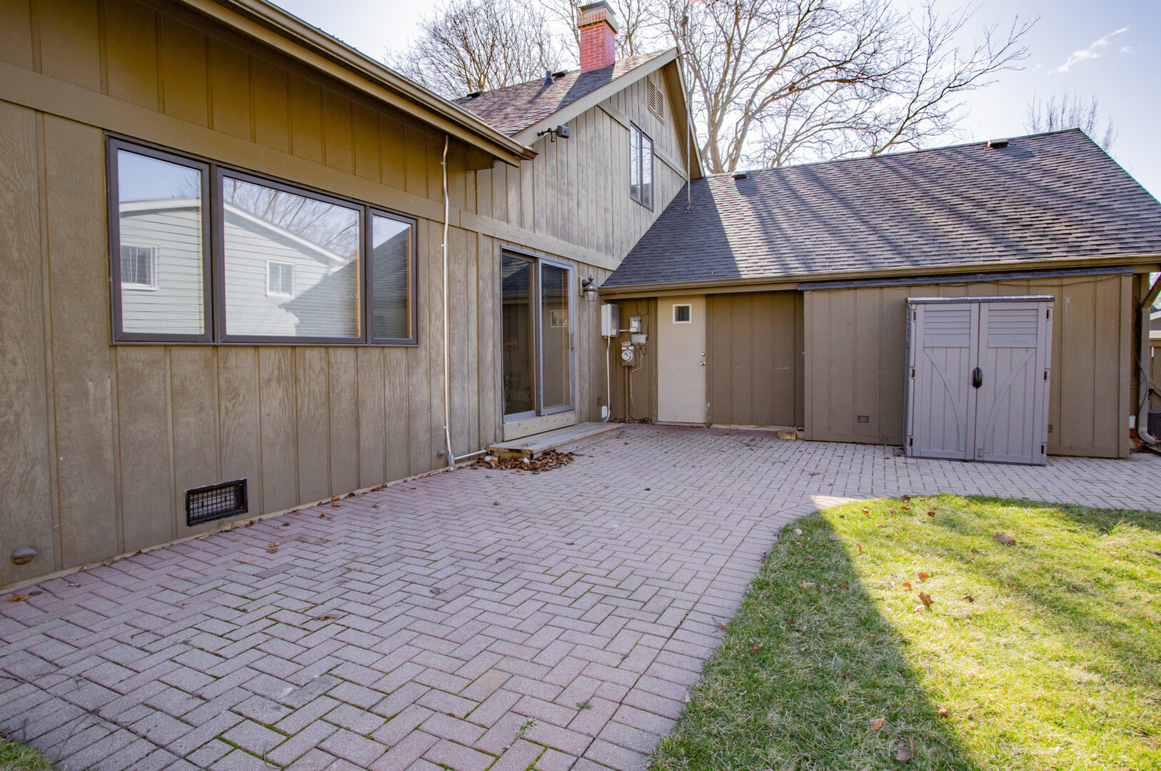 938 Aberdeen Drive, Crystal Lake, IL 60014