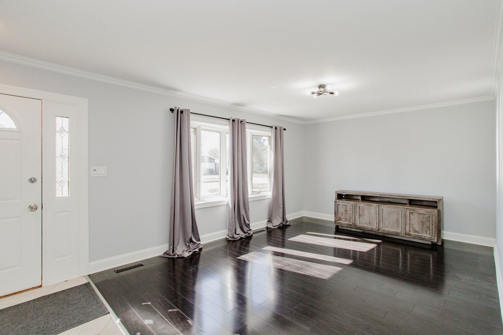 938 Aberdeen Drive, Crystal Lake, IL 60014