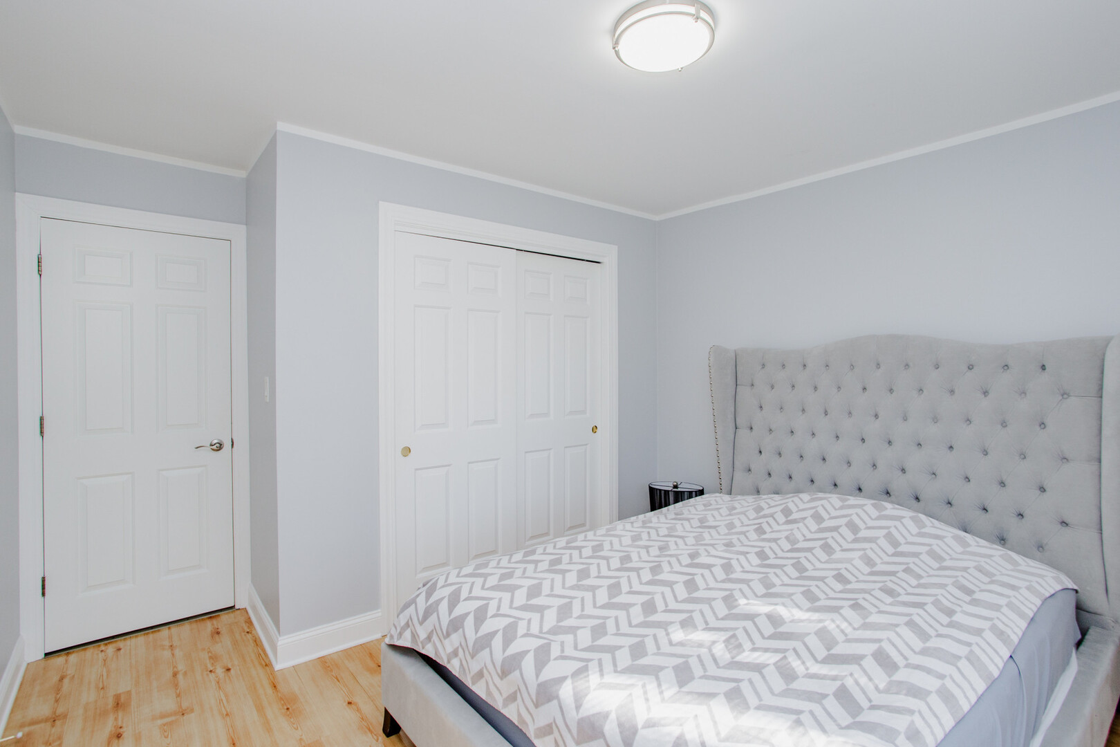 938 Aberdeen Drive, Crystal Lake, IL 60014