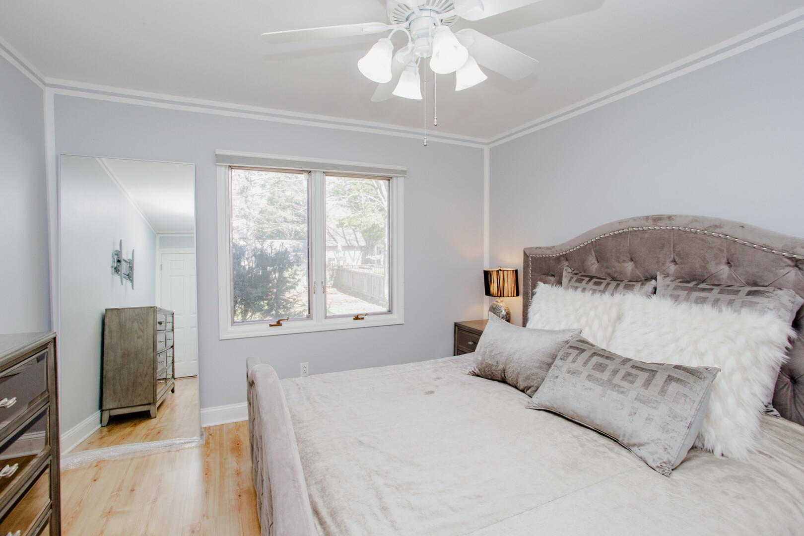 938 Aberdeen Drive, Crystal Lake, IL 60014