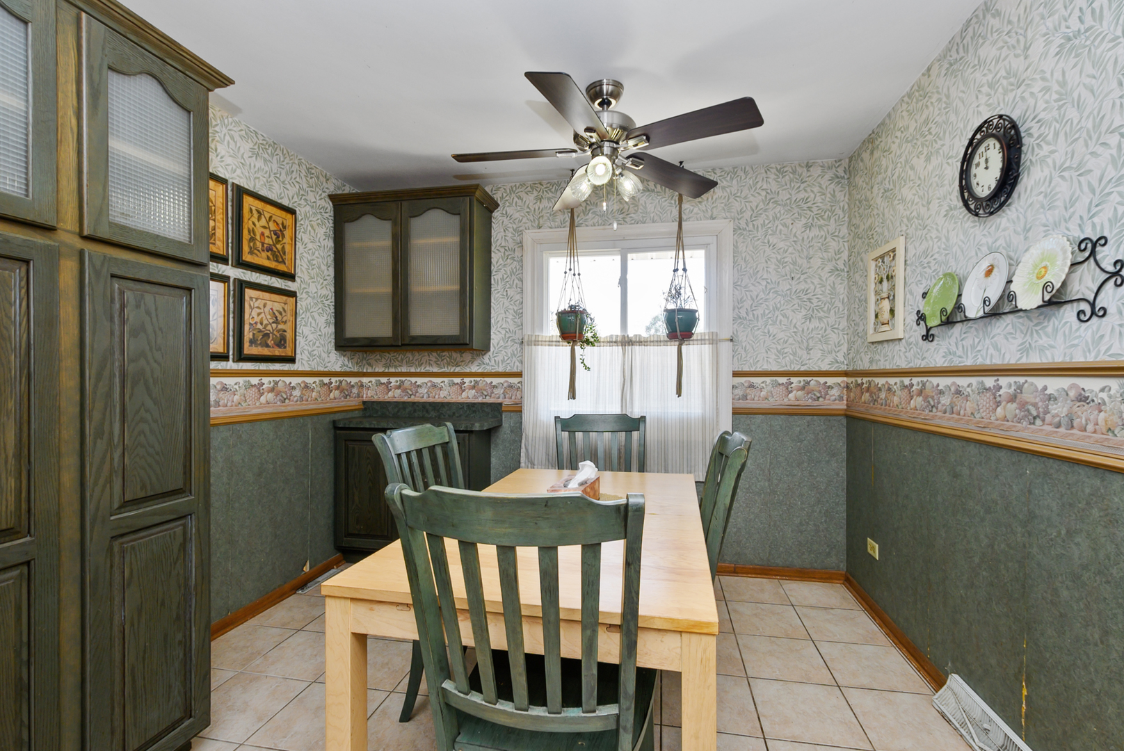 15120 Springfield Avenue, Midlothian, IL 60445