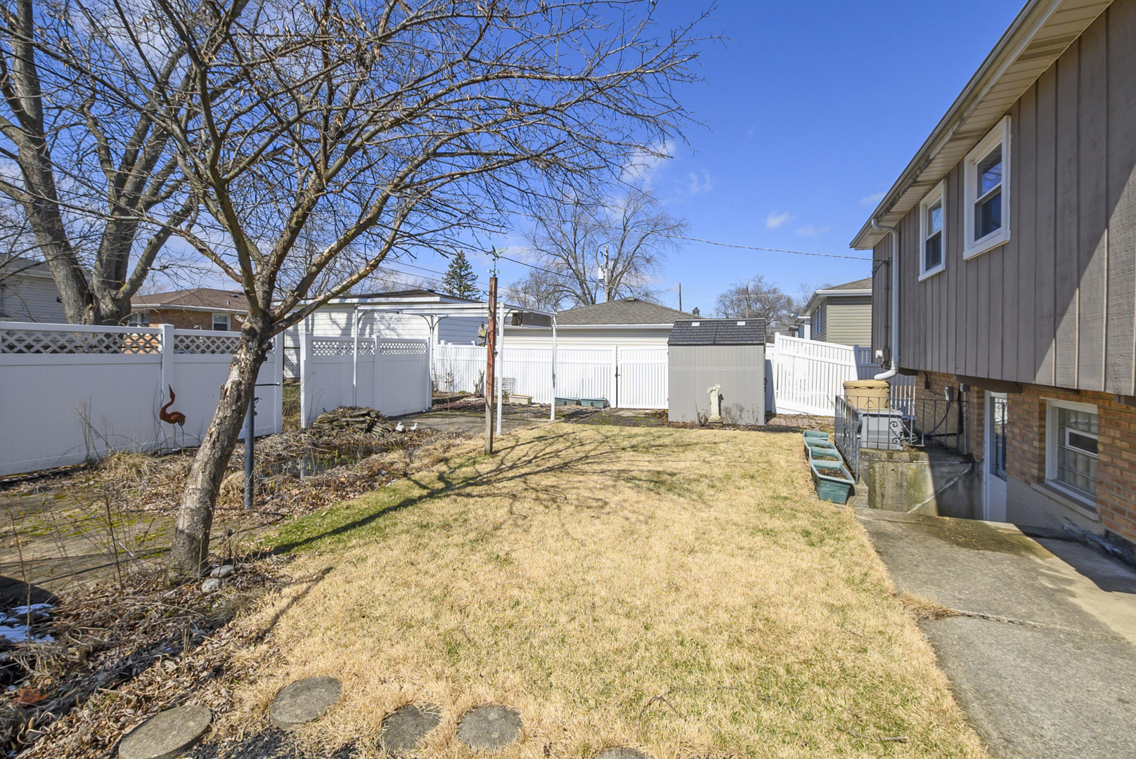 15120 Springfield Avenue, Midlothian, IL 60445