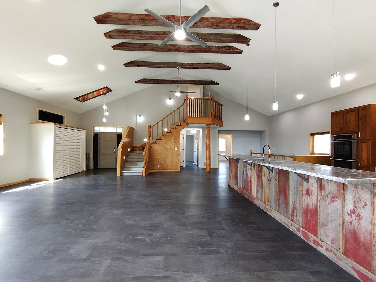 8806 Trask Bridge Road, Rockford, IL 61101