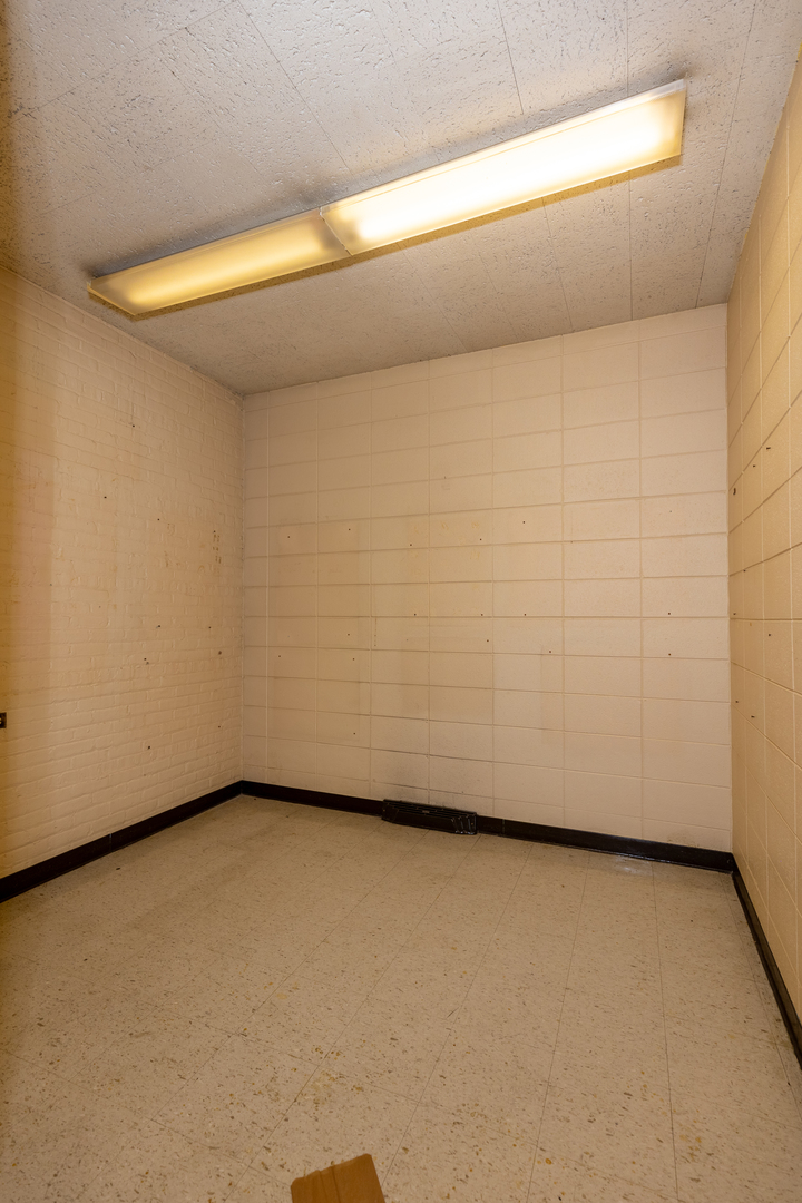 5830 W 35th Street, Cicero, IL 60804