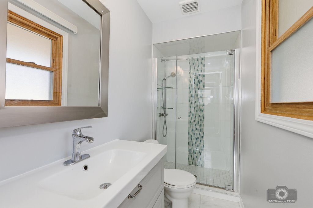 254 S CEDAR Avenue, Wood Dale, IL 60191