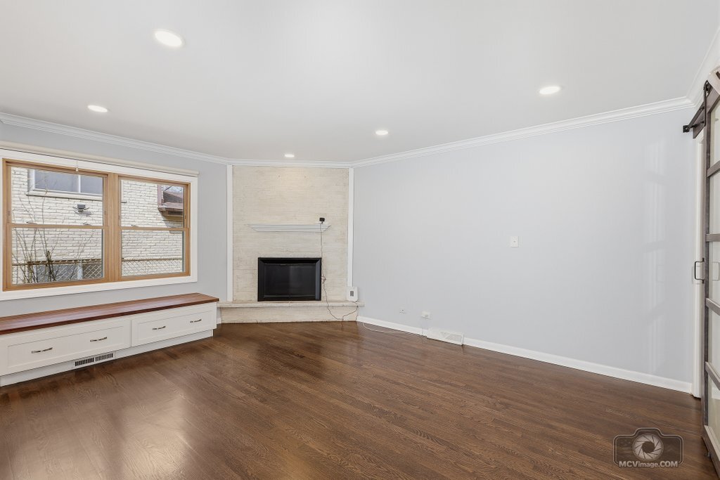 254 S CEDAR Avenue, Wood Dale, IL 60191