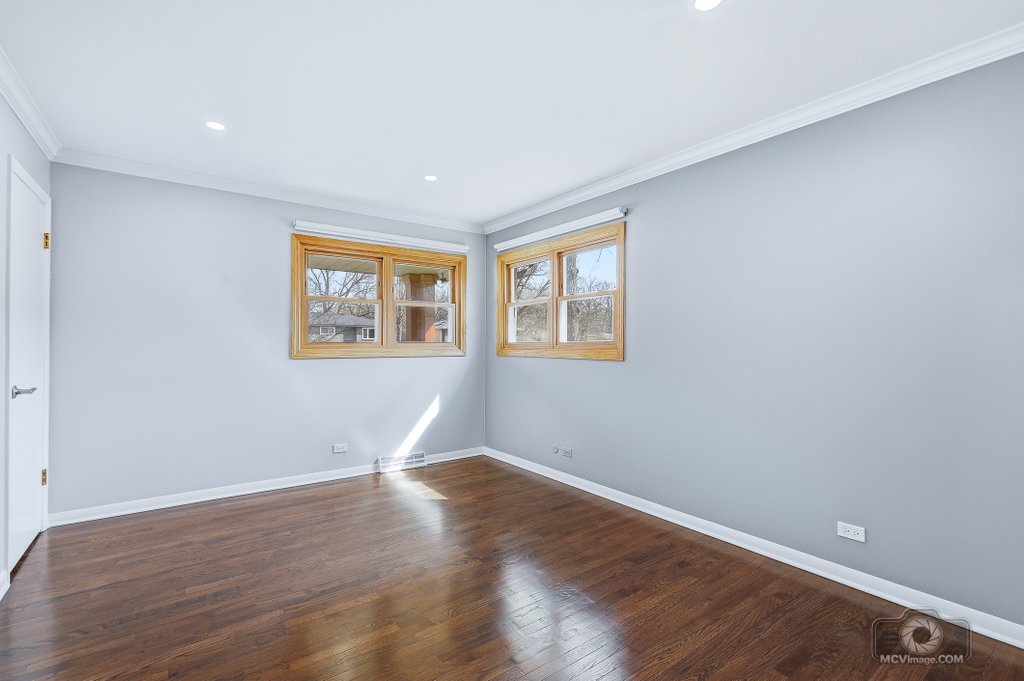 254 S CEDAR Avenue, Wood Dale, IL 60191