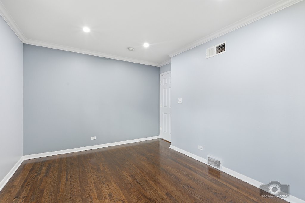 254 S CEDAR Avenue, Wood Dale, IL 60191