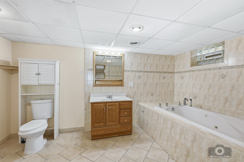 254 S CEDAR Avenue, Wood Dale, IL 60191