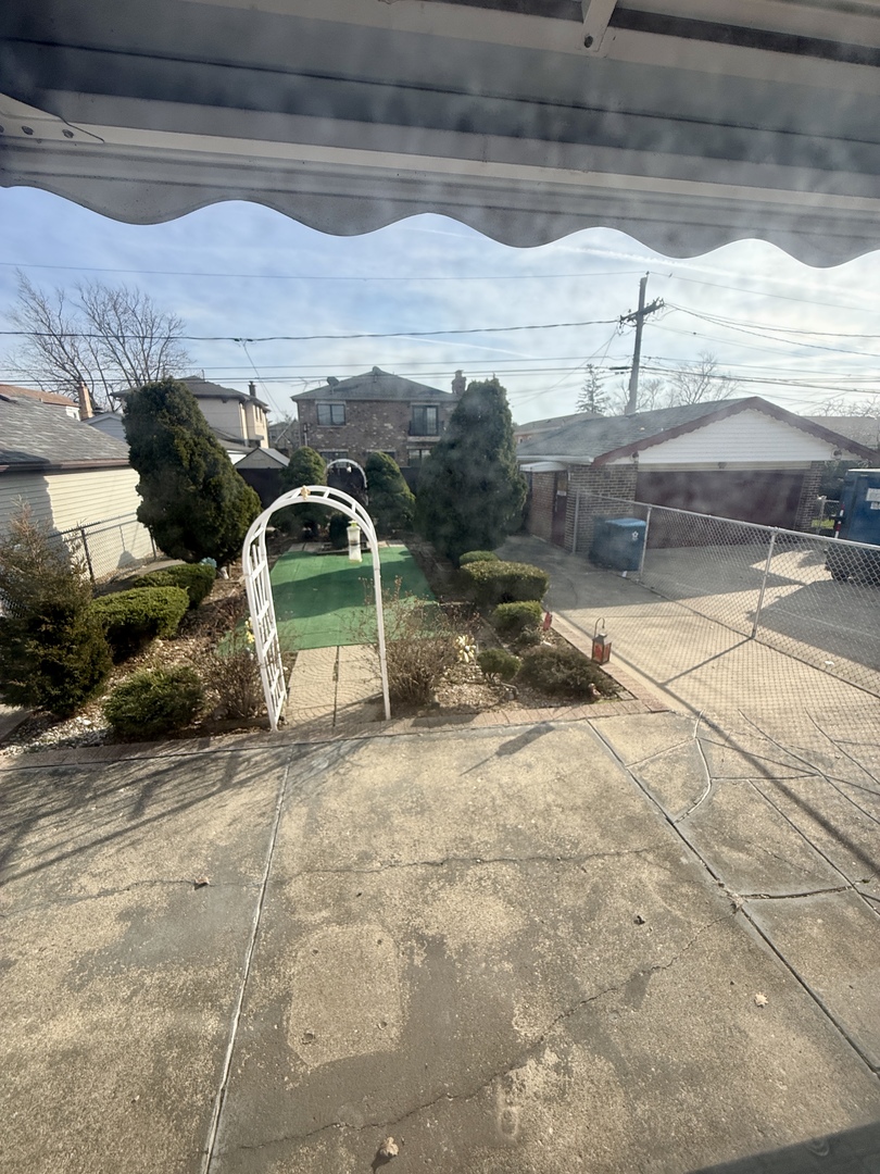 7445 W Winona Street, Harwood Heights, IL 60706