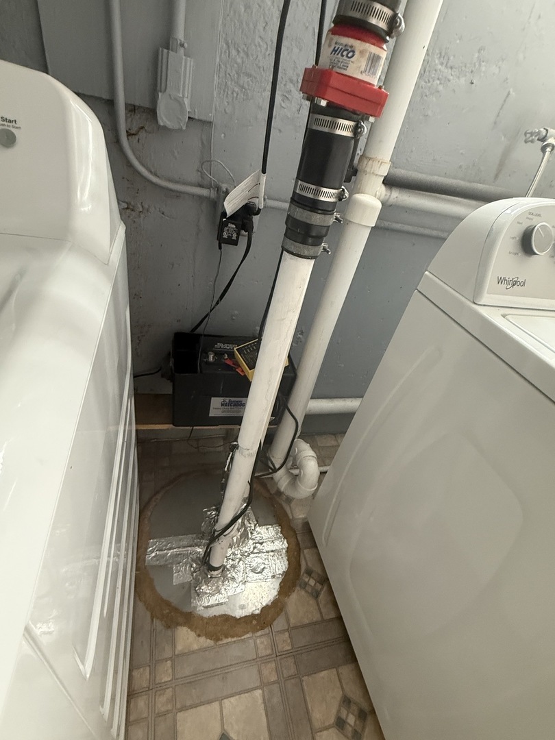 7445 W Winona Street, Harwood Heights, IL 60706