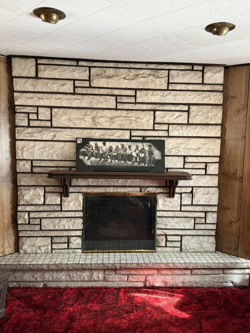 7445 W Winona Street, Harwood Heights, IL 60706