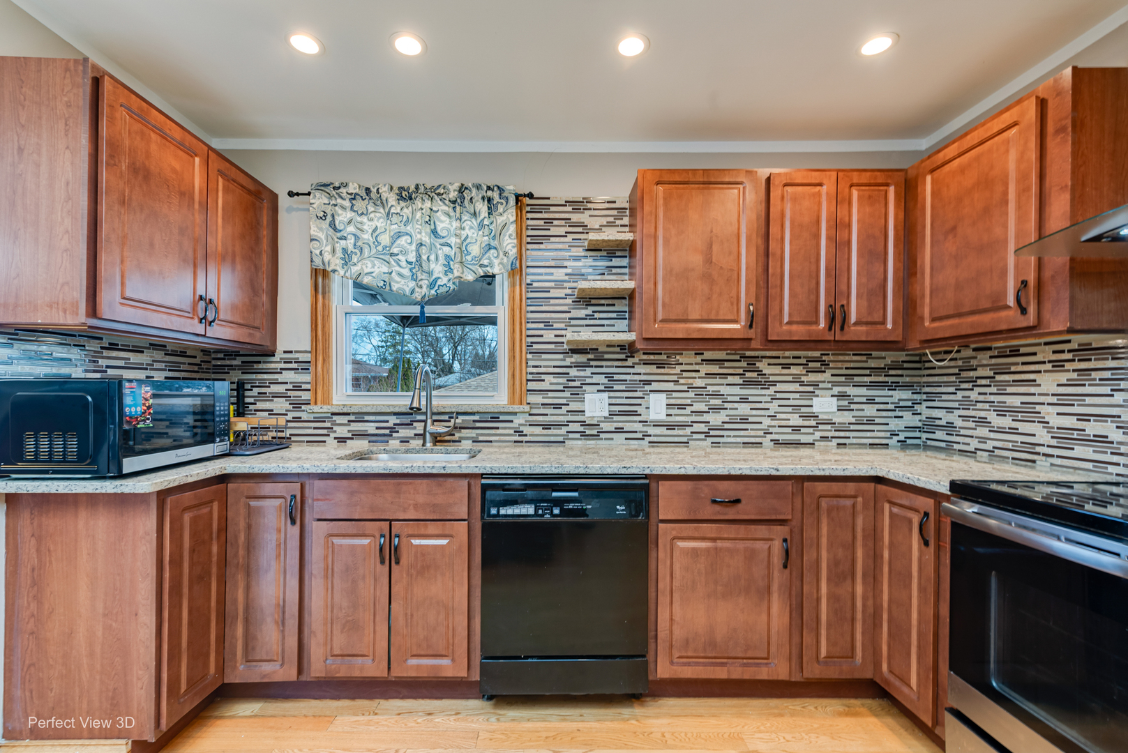 10817 S Oak Park Avenue, Worth, IL 60482