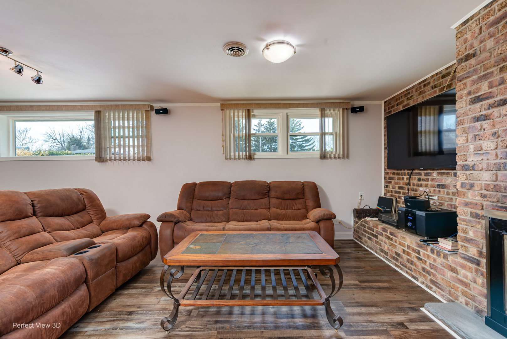 10817 S Oak Park Avenue, Worth, IL 60482