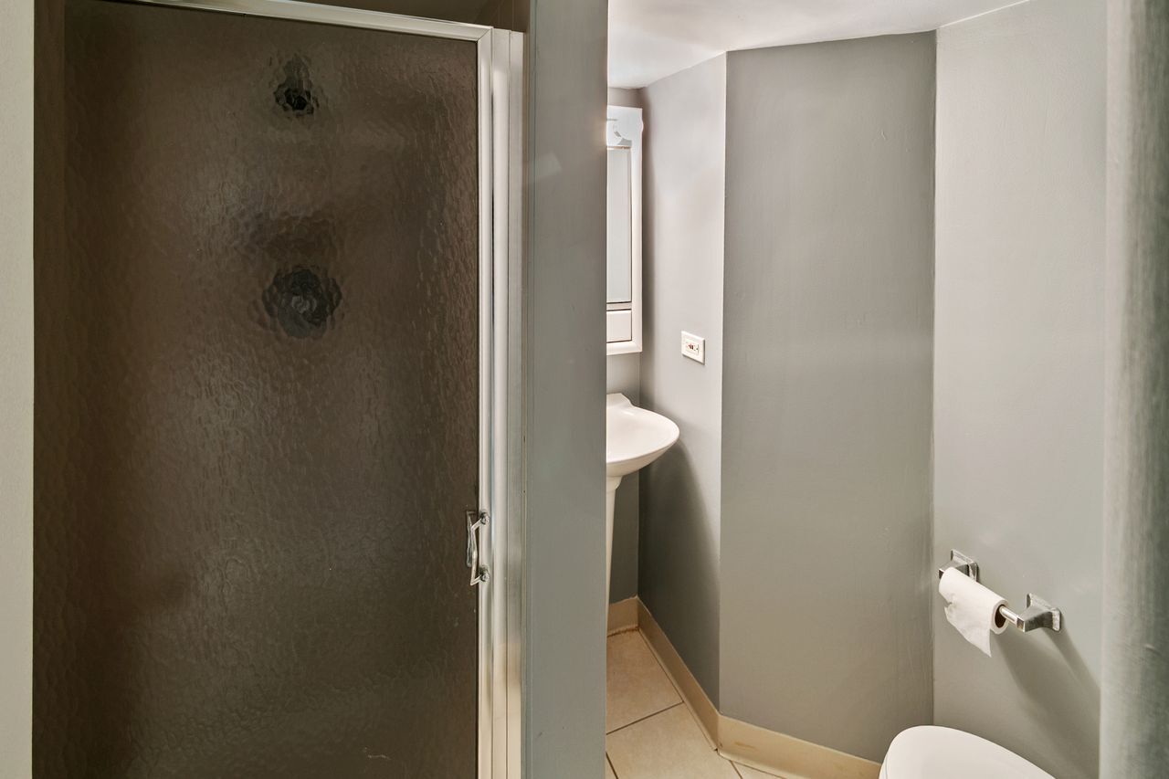 14500 Sawyer Avenue, Midlothian, IL 60445