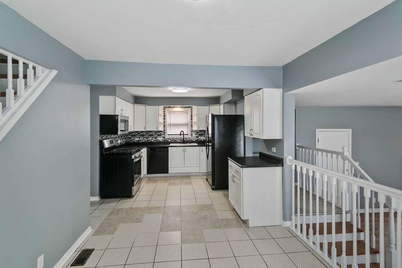 14500 Sawyer Avenue, Midlothian, IL 60445