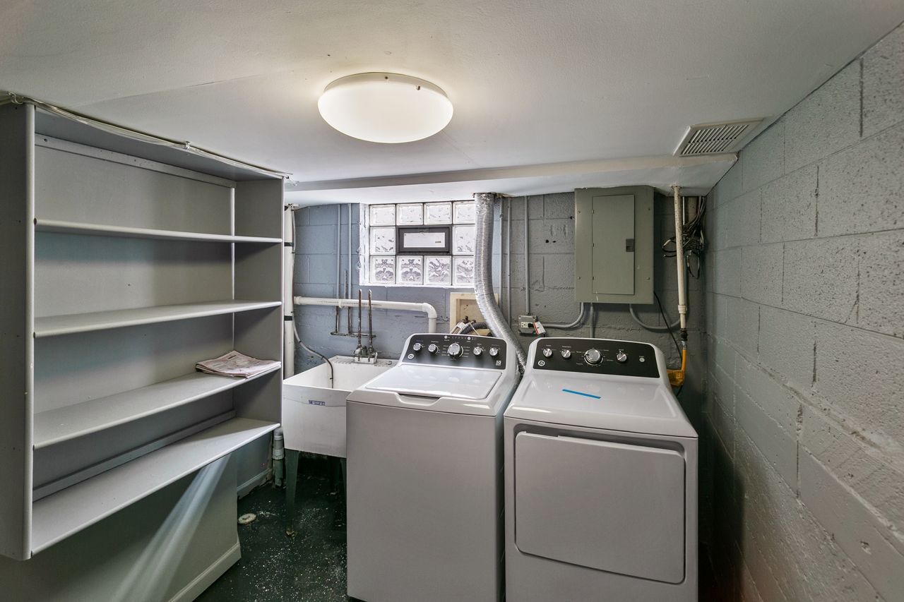 14500 Sawyer Avenue, Midlothian, IL 60445