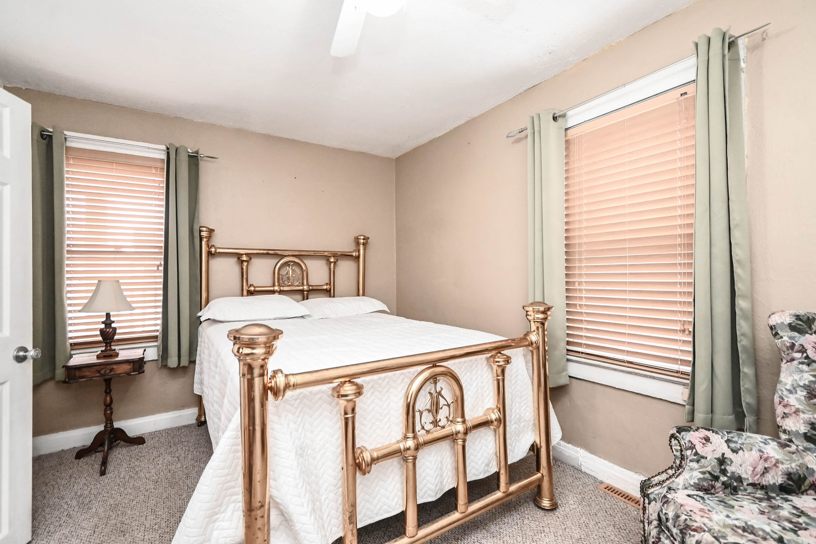 2737 Gabriel Avenue, Zion, IL 60099