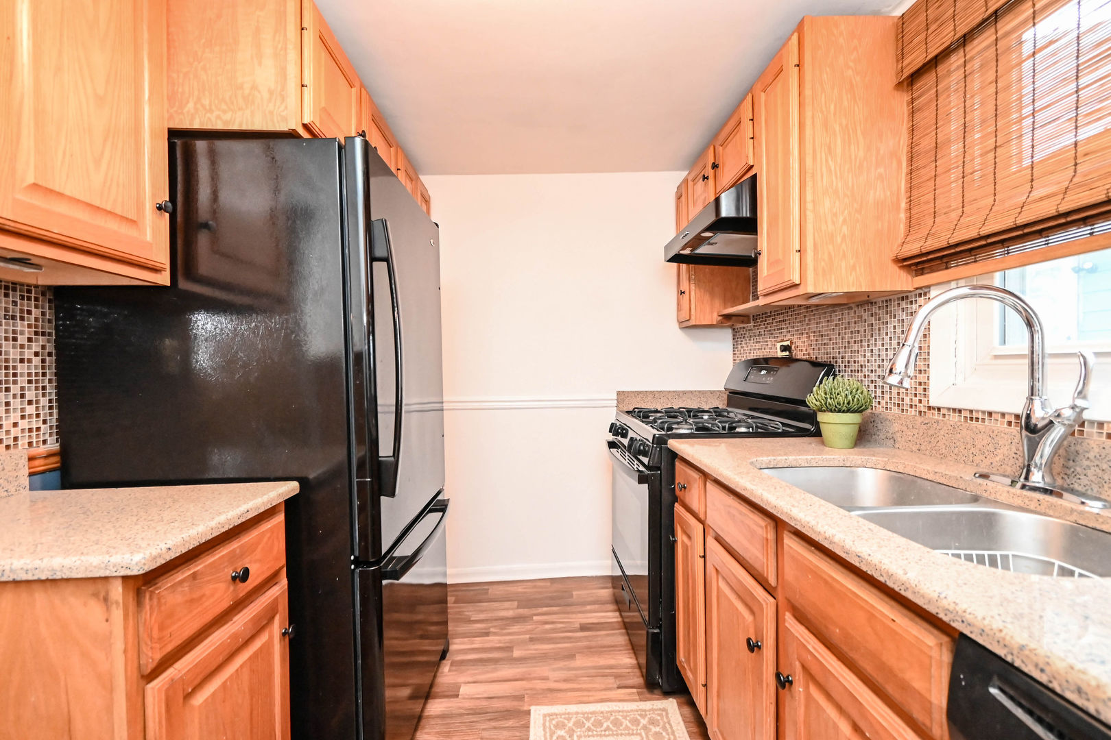 2737 Gabriel Avenue, Zion, IL 60099