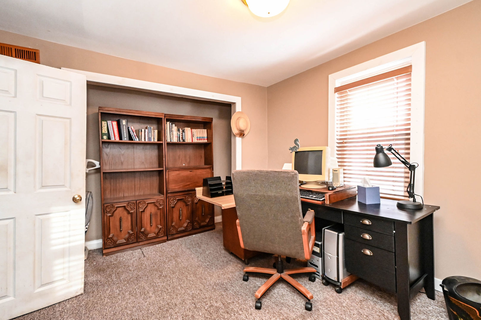 2737 Gabriel Avenue, Zion, IL 60099