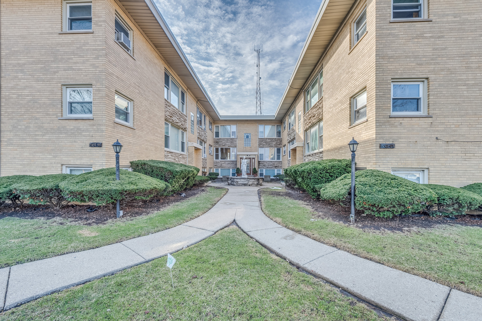 5501 W Edmunds Street #1C, Chicago, IL 60630