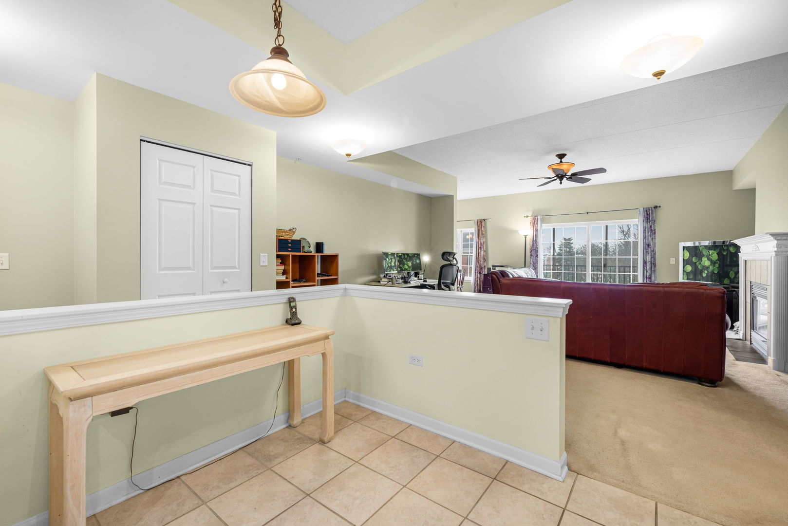 400 McDaniels Circle #405, Clarendon Hills, IL 60514