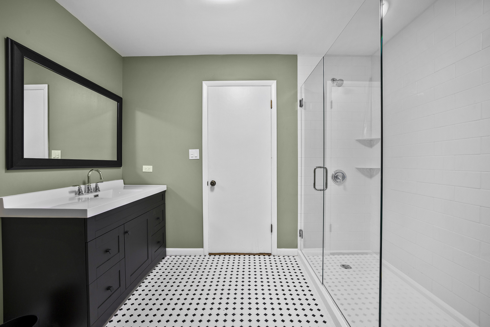 5514 N 13000 E Road, Momence, IL 60954