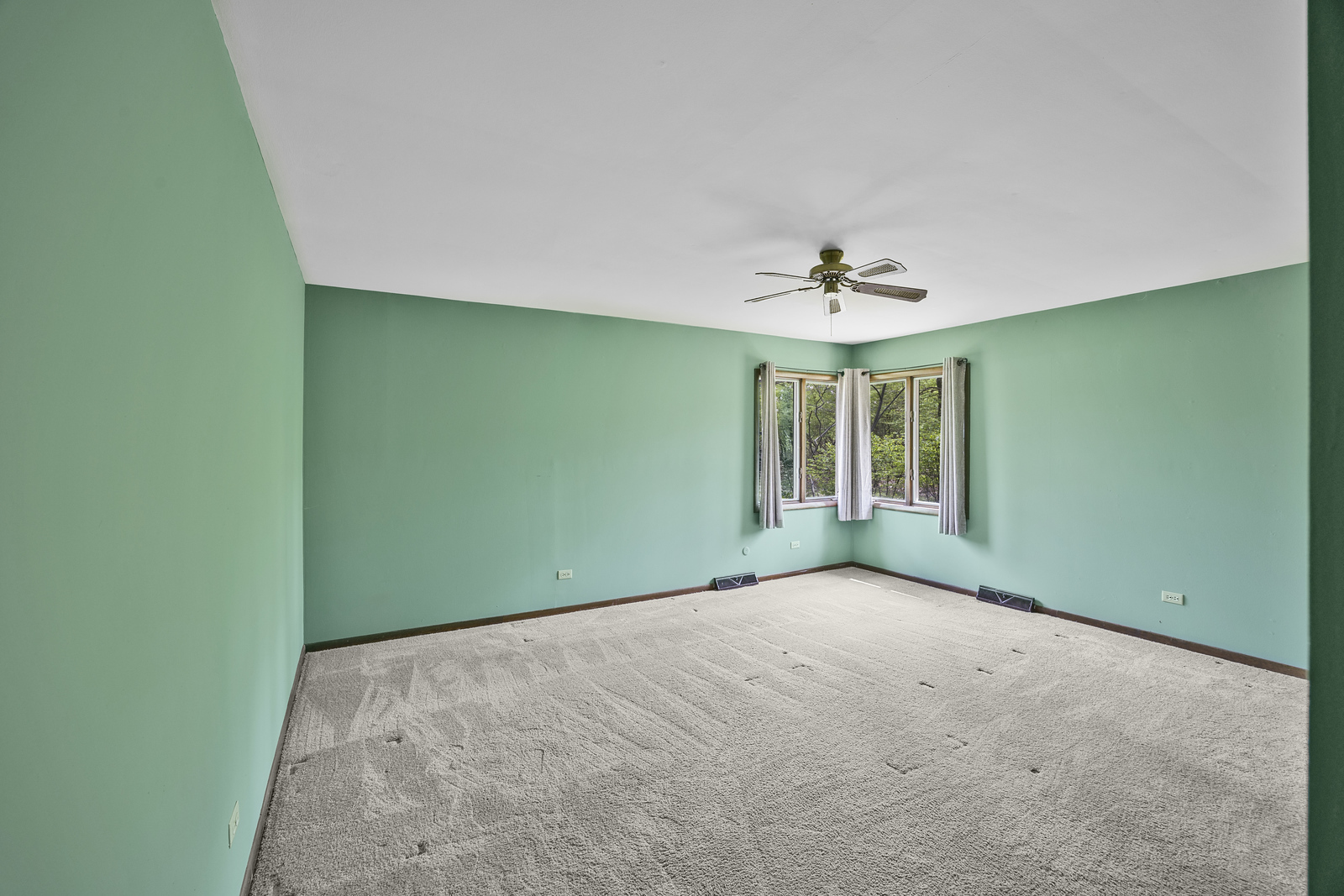 5514 N 13000 E Road, Momence, IL 60954