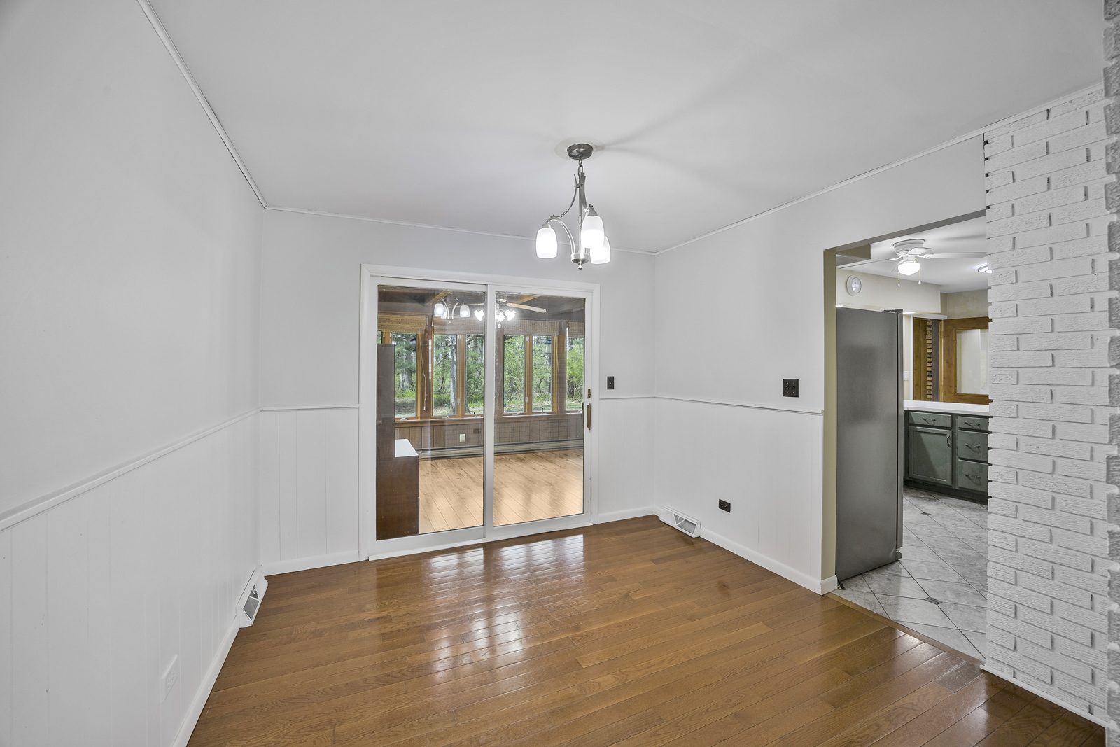 5514 N 13000 E Road, Momence, IL 60954