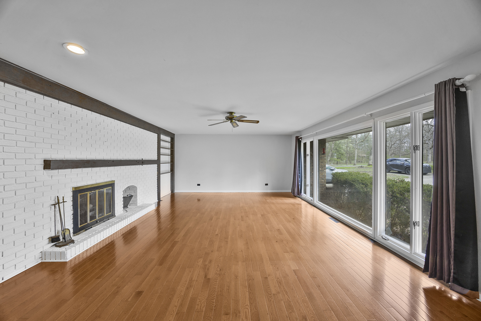 5514 N 13000 E Road, Momence, IL 60954