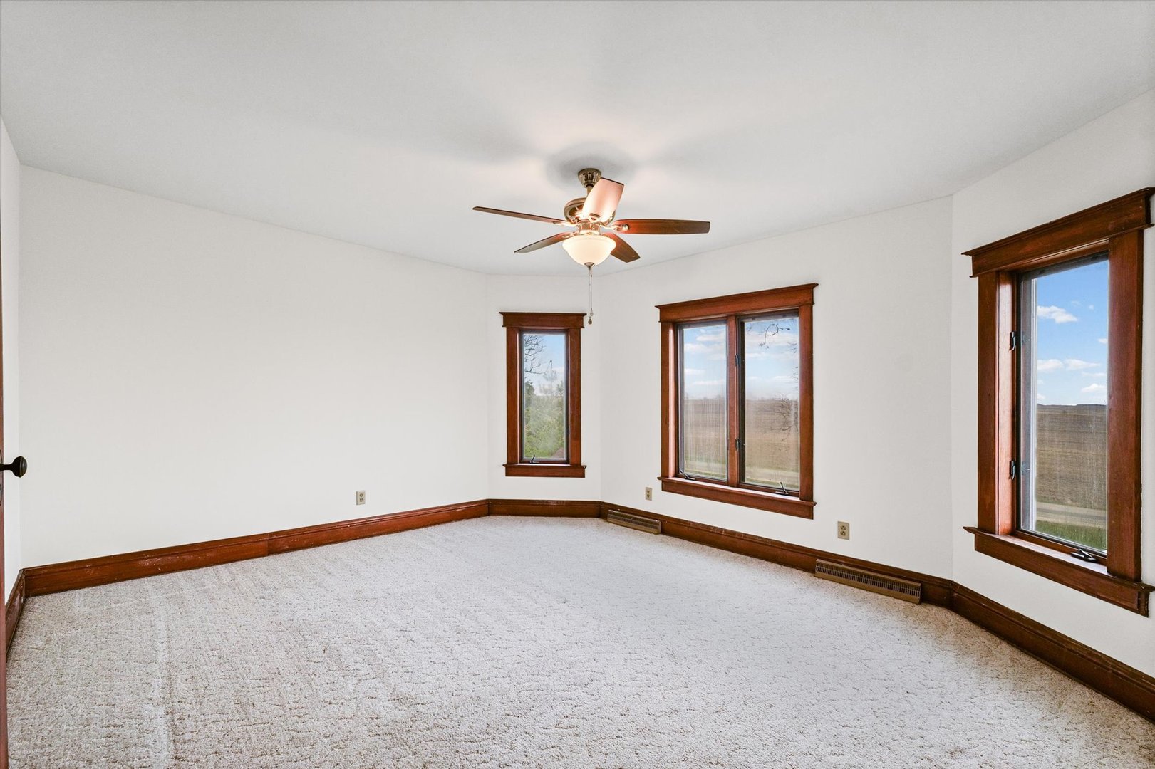 7961 N 3000 Road, Chatsworth, IL 60921