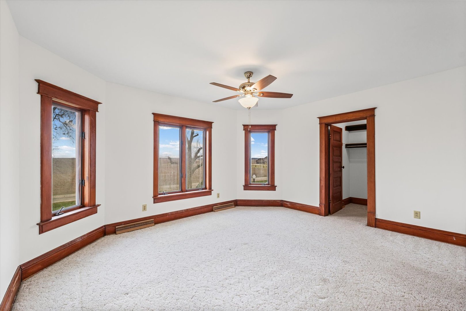 7961 N 3000 Road, Chatsworth, IL 60921