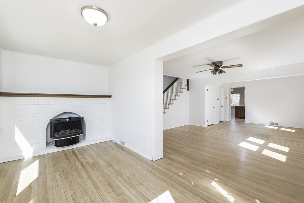 33771 N 2nd Street, Grayslake, IL 60030