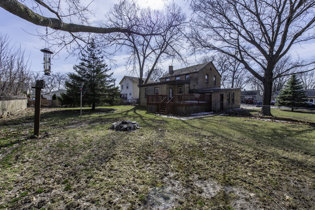 33771 N 2nd Street, Grayslake, IL 60030