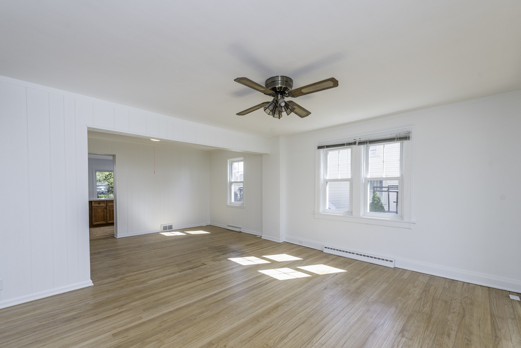 33771 N 2nd Street, Grayslake, IL 60030