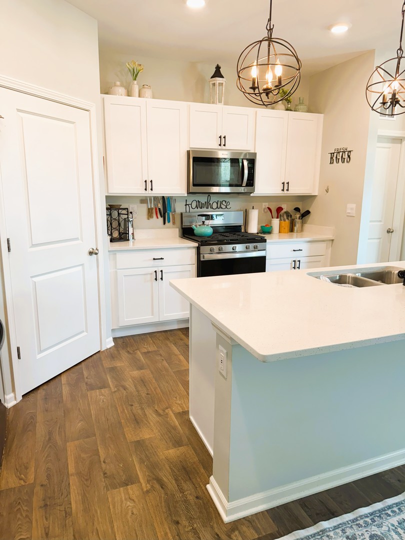 6323 Aspen Lane, Wonder Lake, IL 60097