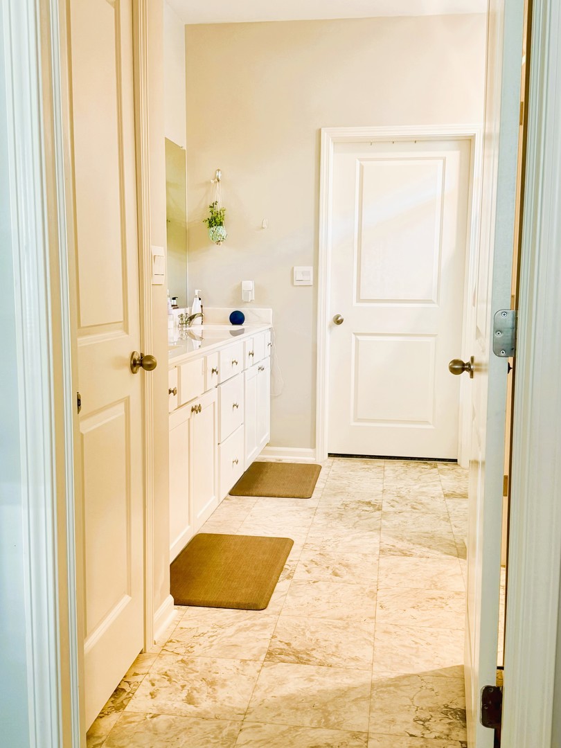 6323 Aspen Lane, Wonder Lake, IL 60097