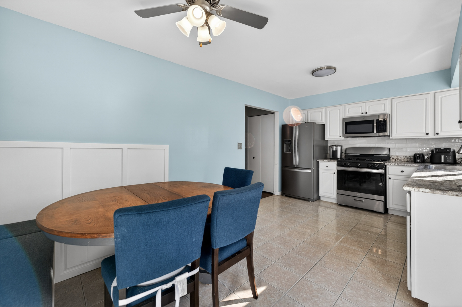 736 Cypress Lane, Carol Stream, IL 60188