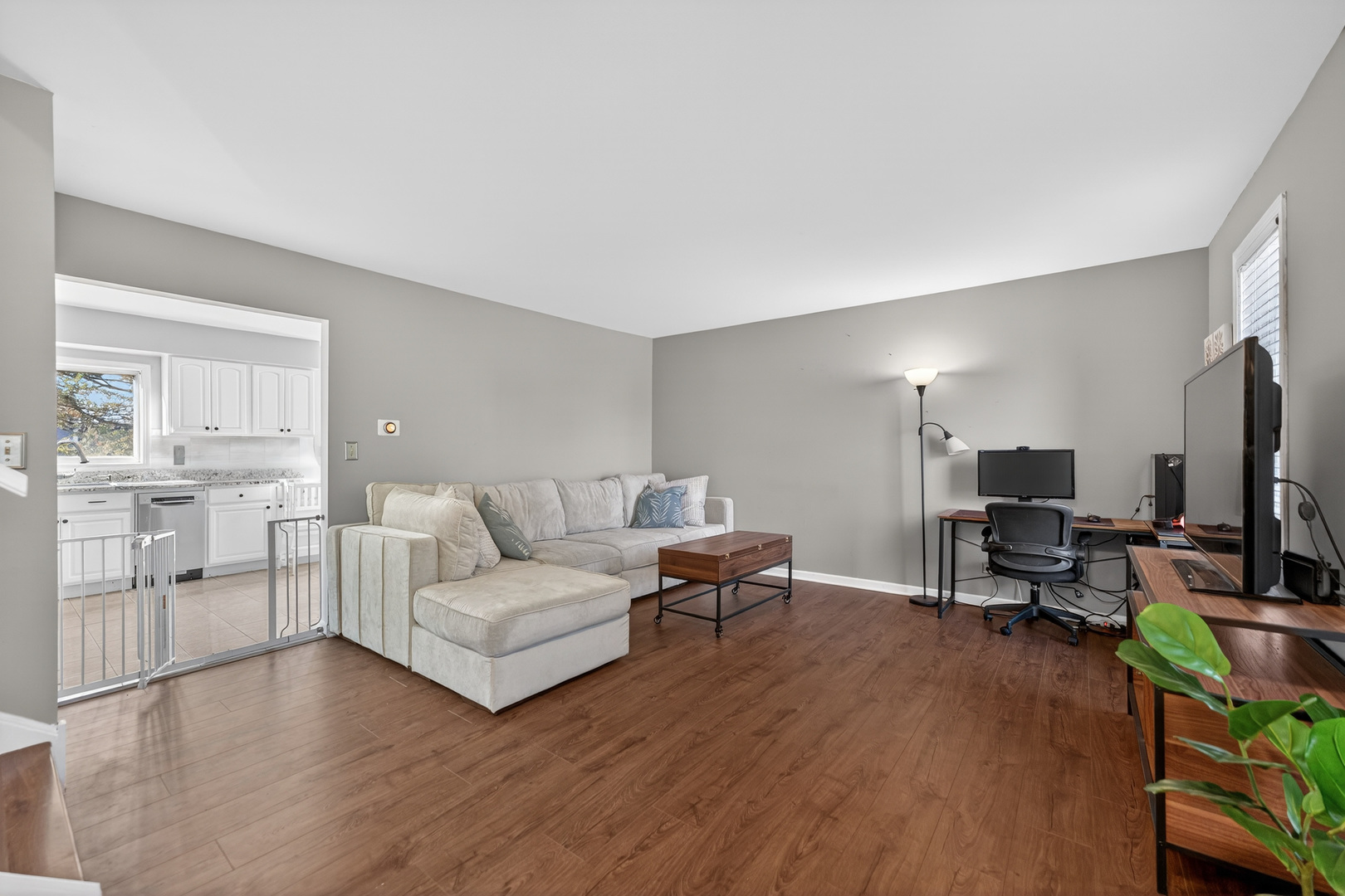 736 Cypress Lane, Carol Stream, IL 60188