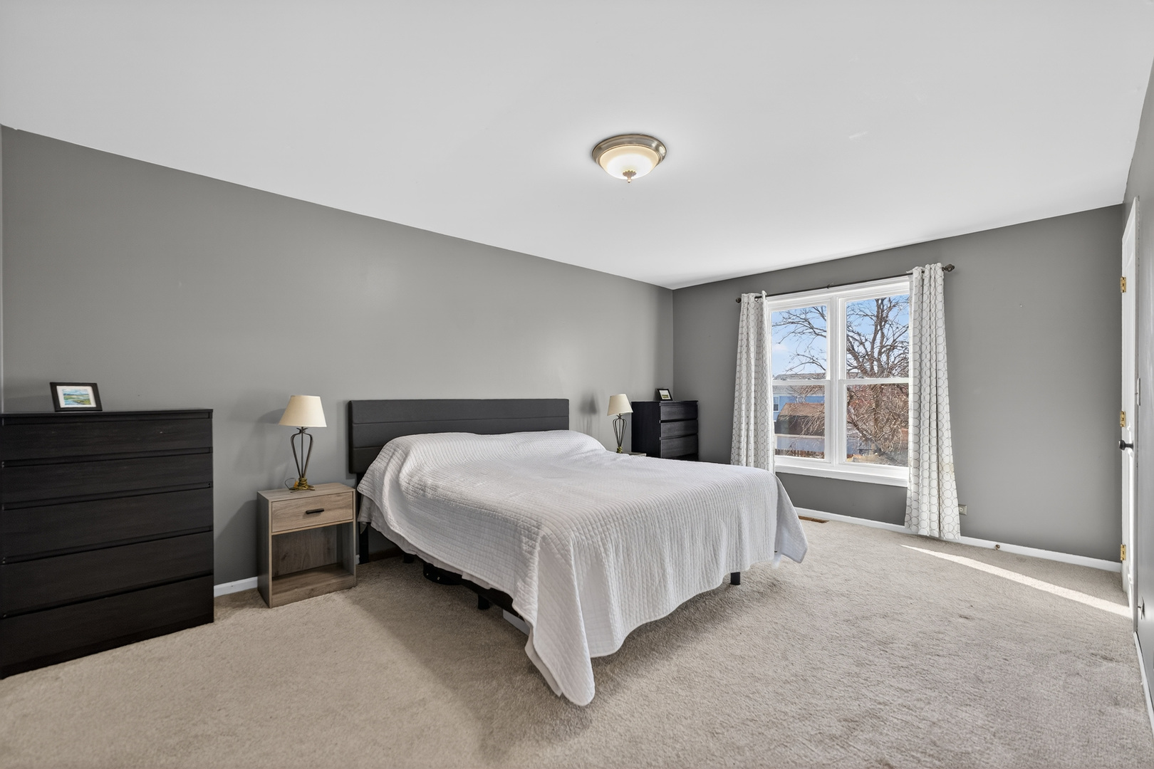 736 Cypress Lane, Carol Stream, IL 60188