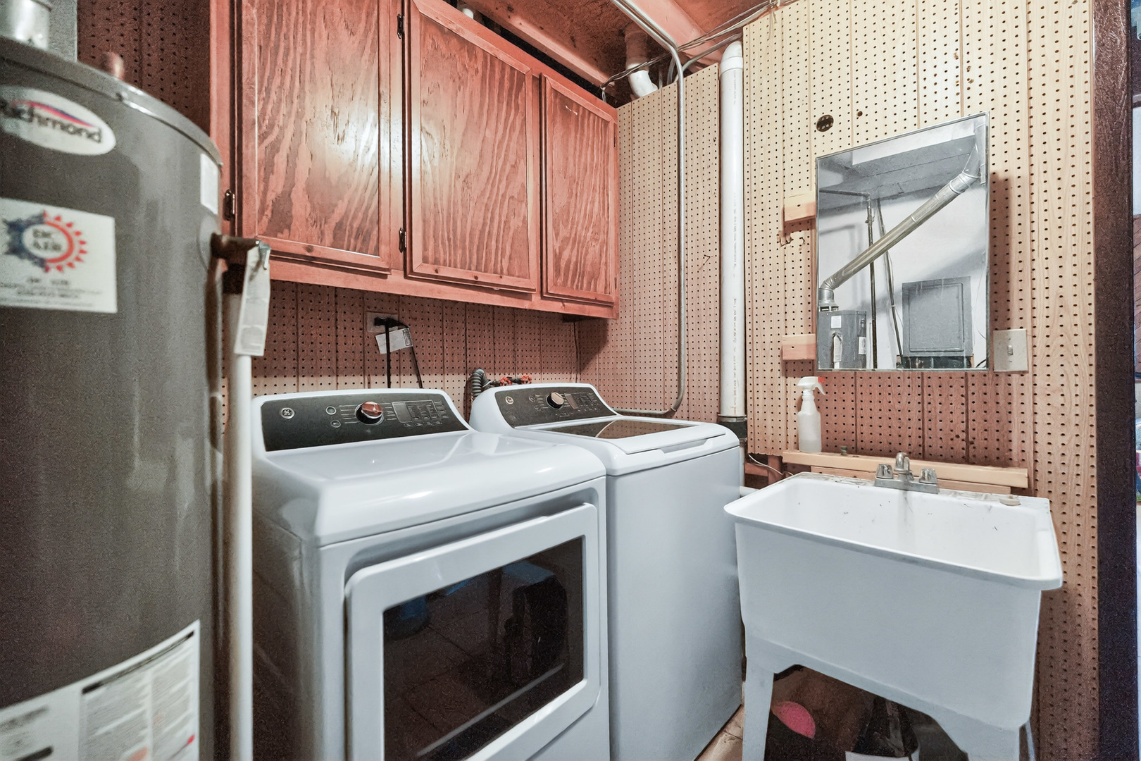 736 Cypress Lane, Carol Stream, IL 60188