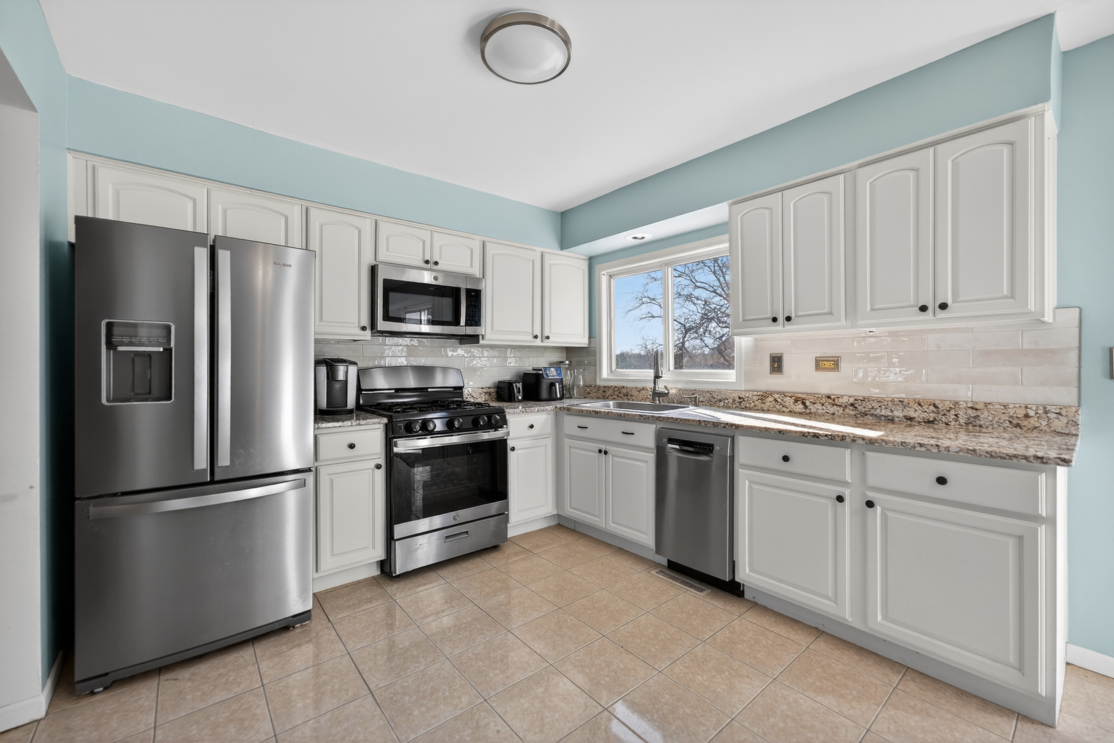 736 Cypress Lane, Carol Stream, IL 60188