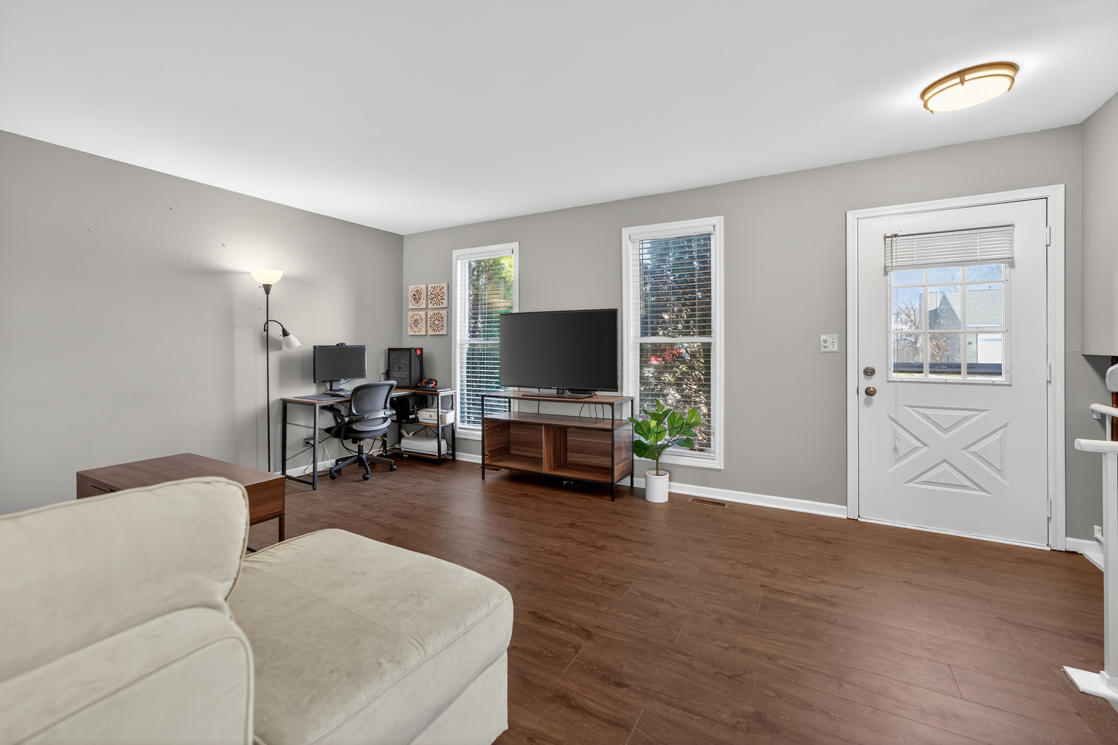 736 Cypress Lane, Carol Stream, IL 60188