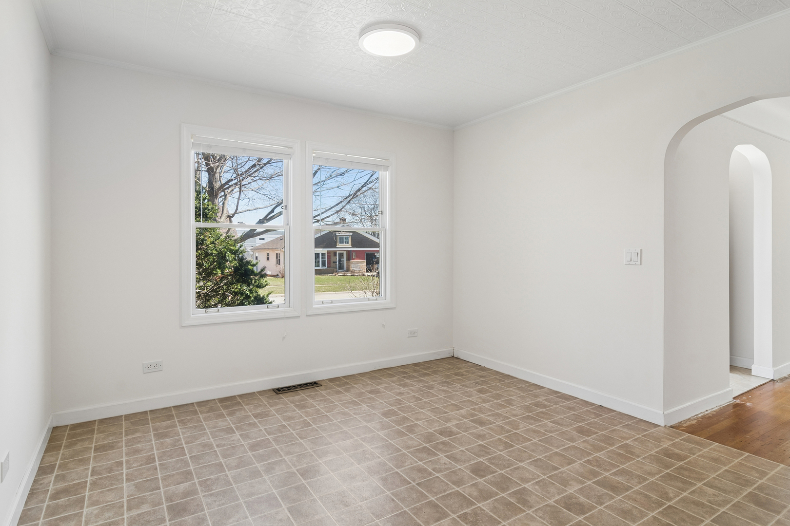 142 S Fremont Street, Palatine, IL 60067