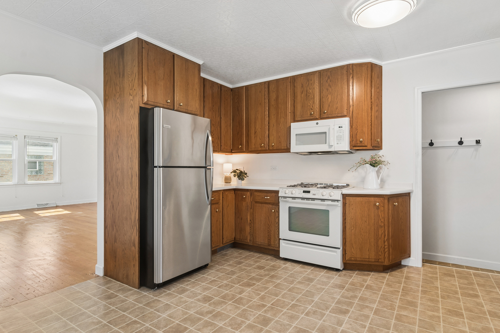 142 S Fremont Street, Palatine, IL 60067