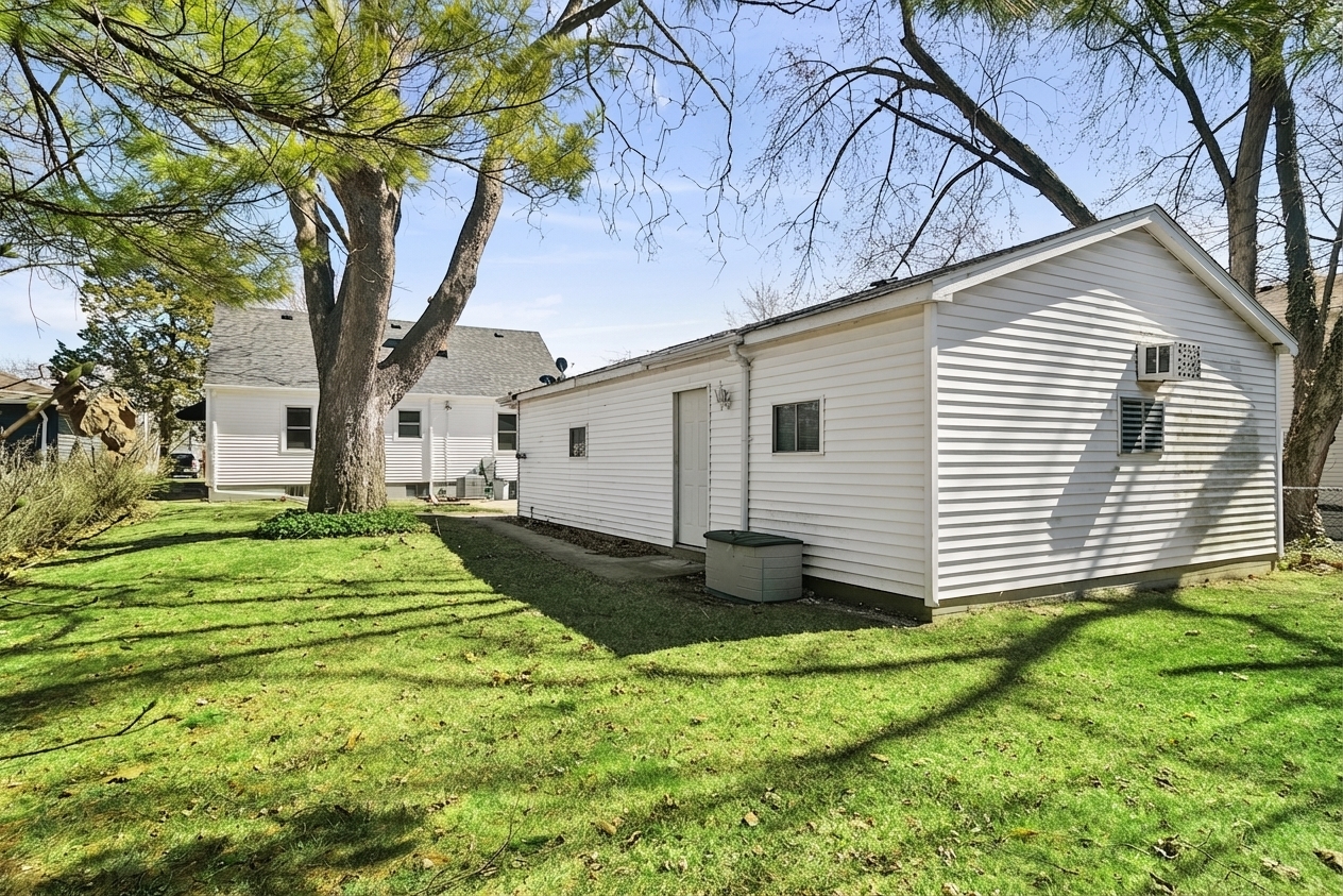 142 S Fremont Street, Palatine, IL 60067