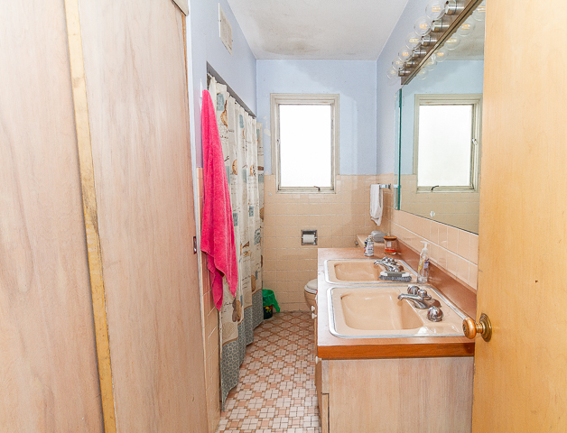 5718 W 35th Street, Cicero, IL 60804