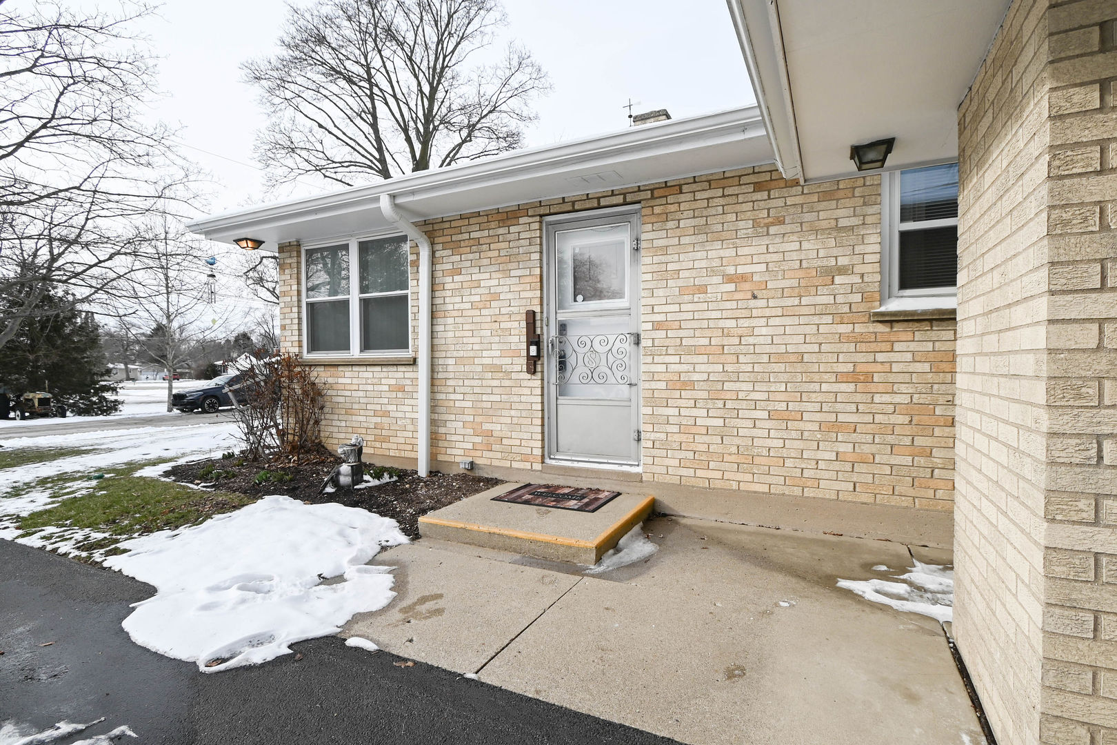 3877 Grandview Avenue, Gurnee, IL 60031