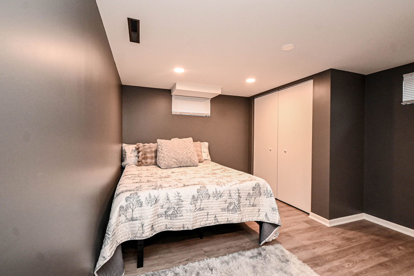 3877 Grandview Avenue, Gurnee, IL 60031