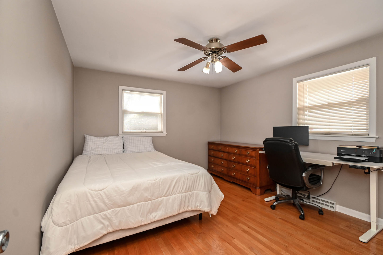 3877 Grandview Avenue, Gurnee, IL 60031